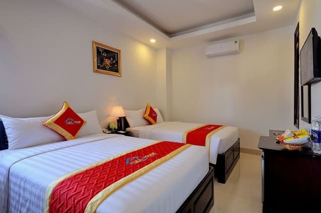 Deluxe Room, City View