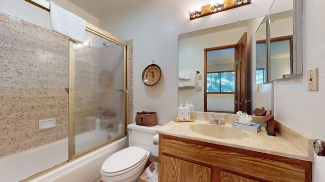 Condo, 2 Bedrooms