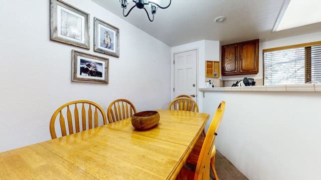 Condo, 2 Bedrooms