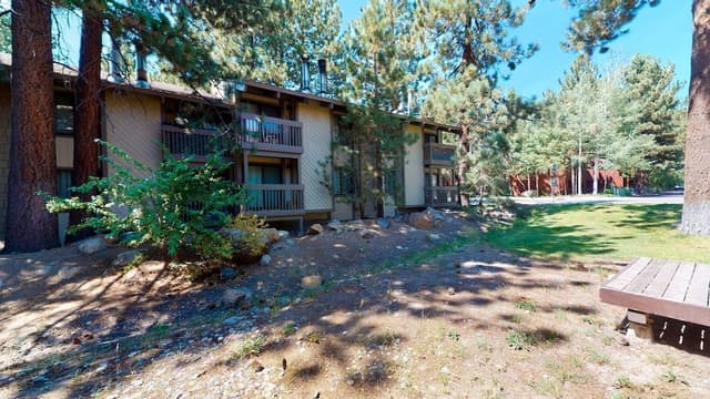 Condo, 2 Bedrooms