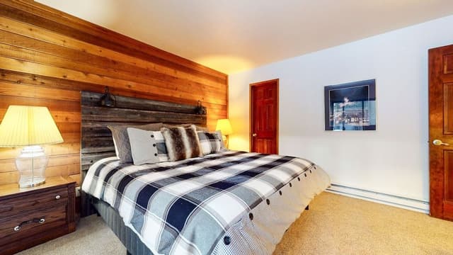 Condo, 2 Bedrooms