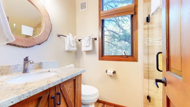 Condo, 2 Bedrooms