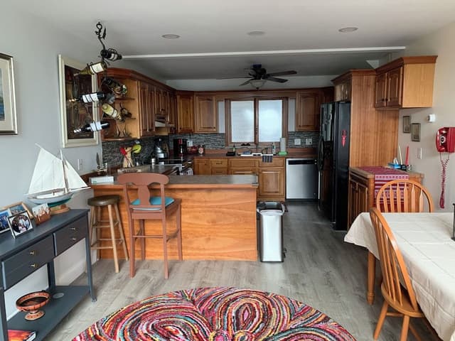 Deluxe Condo, Ocean View