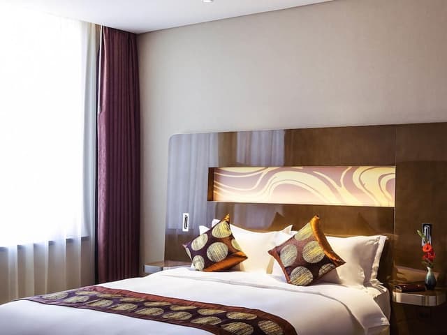 Superior Room, 1 King Bed