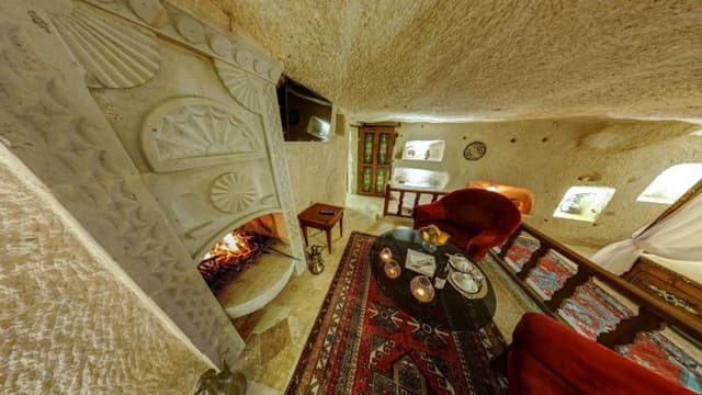 HONEYMOON ROOM