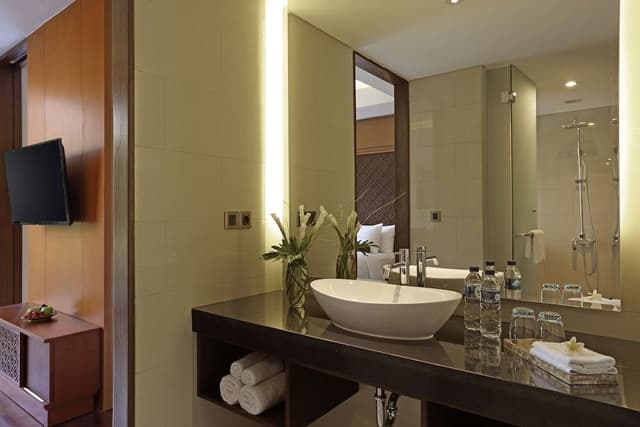 Deluxe Room, 1 Queen Bed, City View