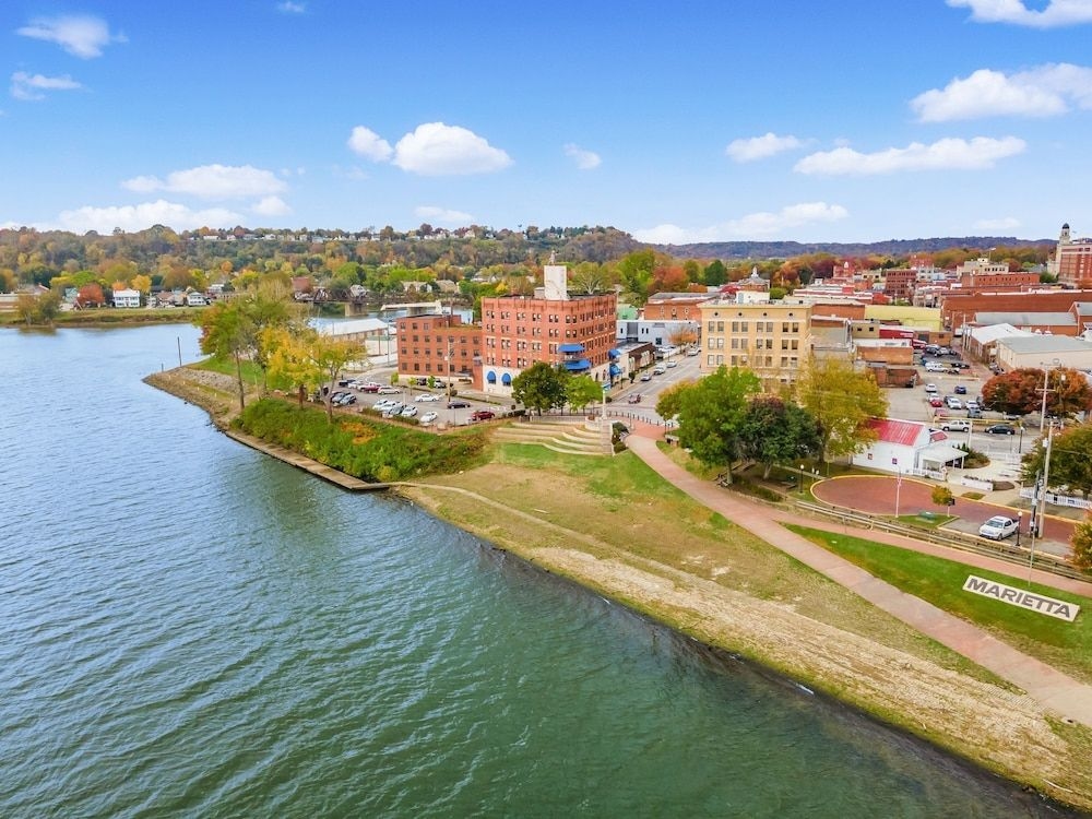 The Lafayette A grand Riverboat Era4