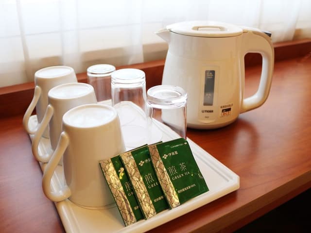 Compact Twin Non-Smoking (East Tower Annex)