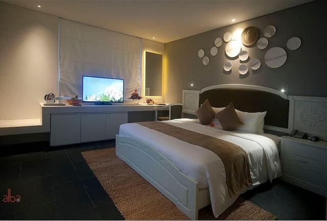 Deluxe Double or Twin Room, City View