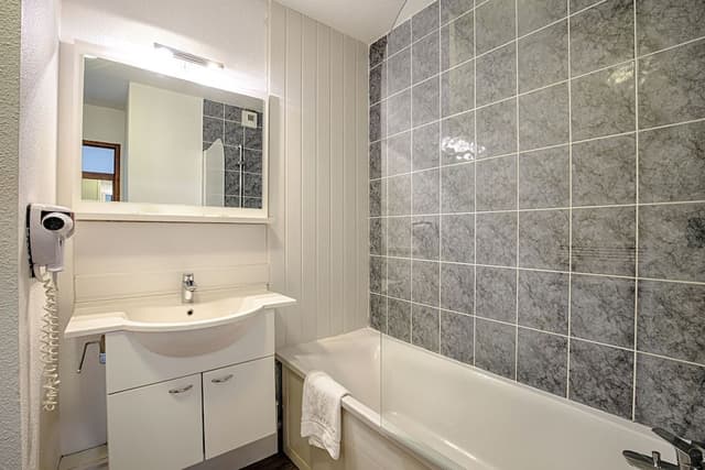 One-Bedroom Apartment (2 Adults + 2 Children)