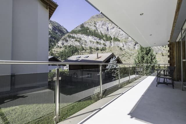 Exclusive Apartment, 3 Bedrooms, Mountain View