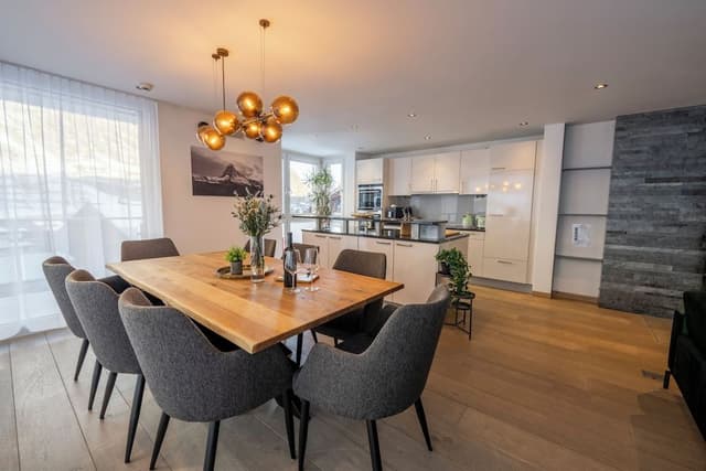 Exclusive Apartment, 4 Bedrooms, Kitchen