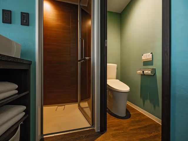 Superior Room, Non Smoking (Shower Only)