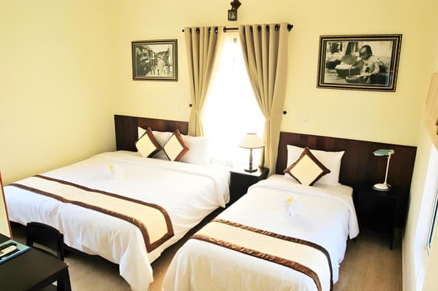 Deluxe Triple with 3 Single beds