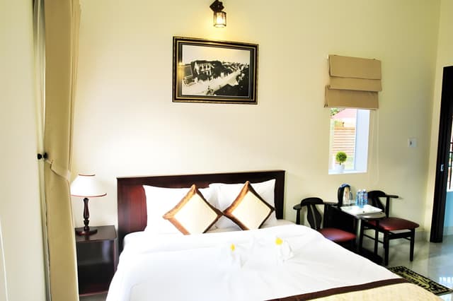 Garden View Single Room