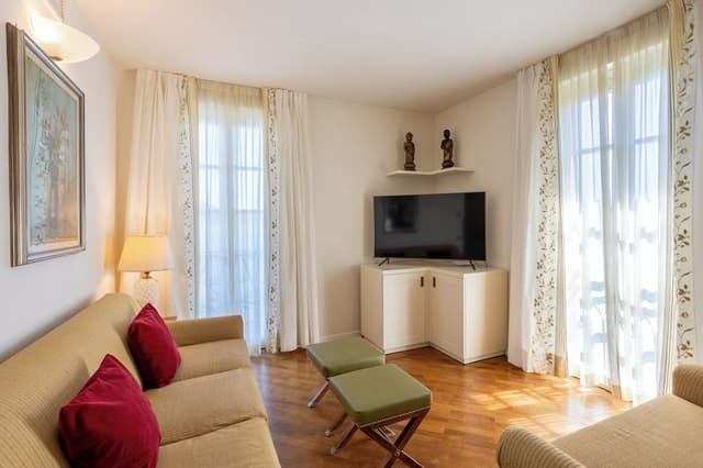 Superior Suite, Kitchen, Lake View
