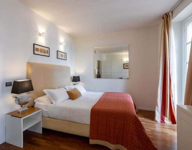 Superior Studio, 1 Queen Bed, Terrace, Lake View