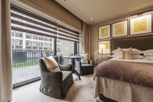 Room, 1 King Bed, Garden Area
