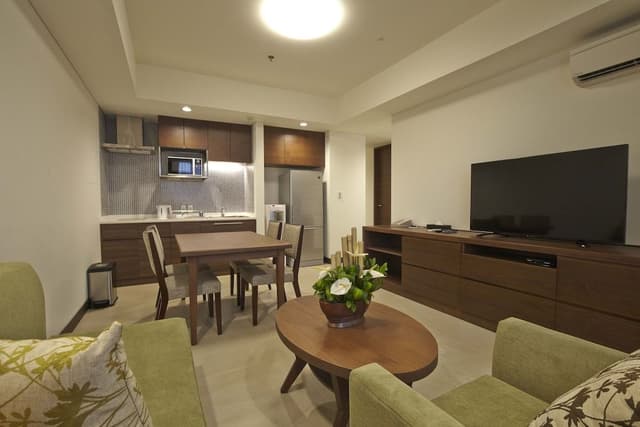 Corner Suite