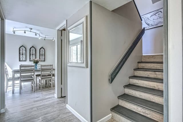 Condo (Bay Oaks C 2nd Floor)