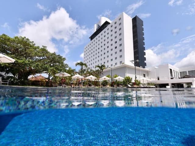 Moderate Twin Room with Ocean View - Non-Smoking