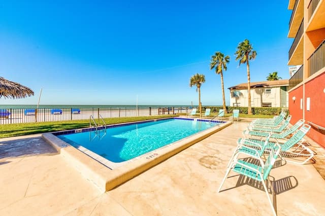Condo, Multiple Beds (Emerald Isle 103)
