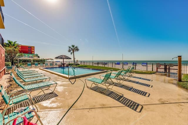 Condo, Multiple Beds (Emerald Isle 103)