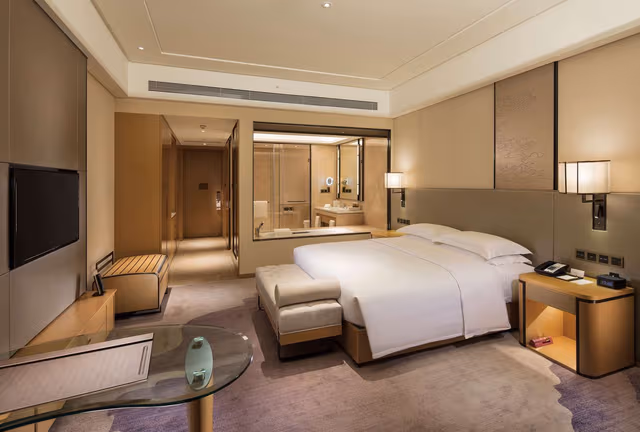KING GUEST ROOM