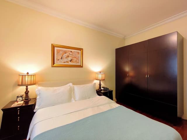 Deluxe Family Suite