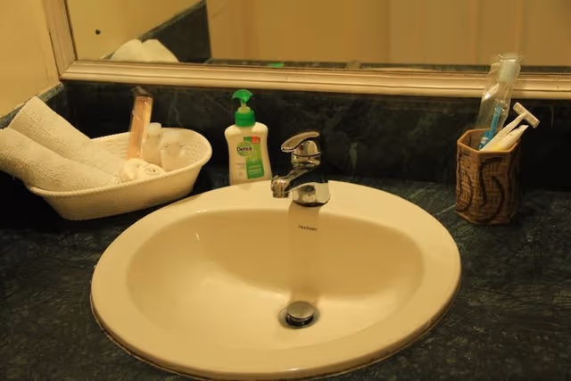 Luxury Double Room, 1 King Bed, Hill View