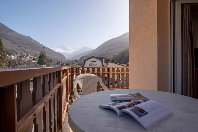 Studio, 2 Twin Beds, Balcony, Mountain View