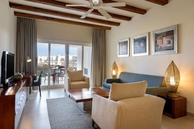 KING ONE BEDROOM SUITE WITH POOL VIEW