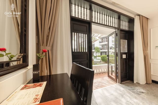 Deluxe Double Room, Pool View
