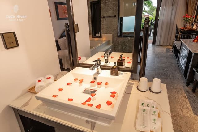 Honeymoon suite