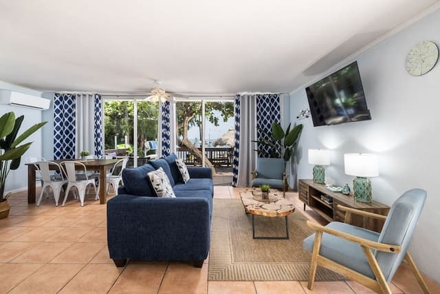 Superior Bungalow, Multiple Beds, Beachfront (Ground Level Sleeps 6)