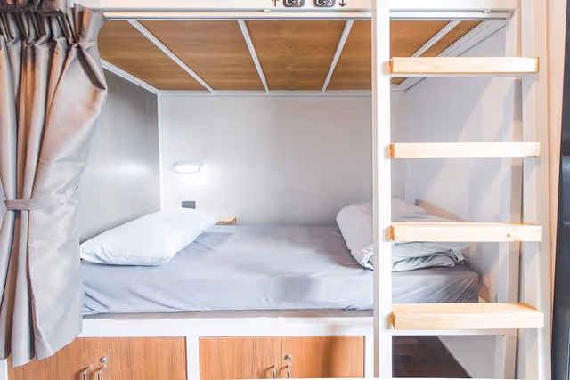 6 Beds Mixed Dormitory