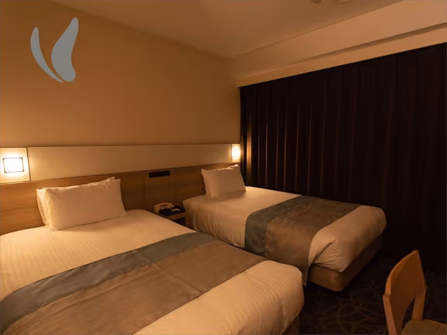 Twin Room, Smoking