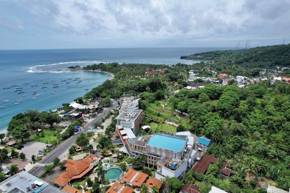 Aruna Senggigi1