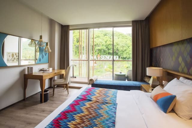 Deluxe Double Room (King Size Bed)
