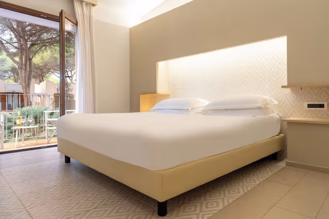 Junior Suite (with Whirlpool)