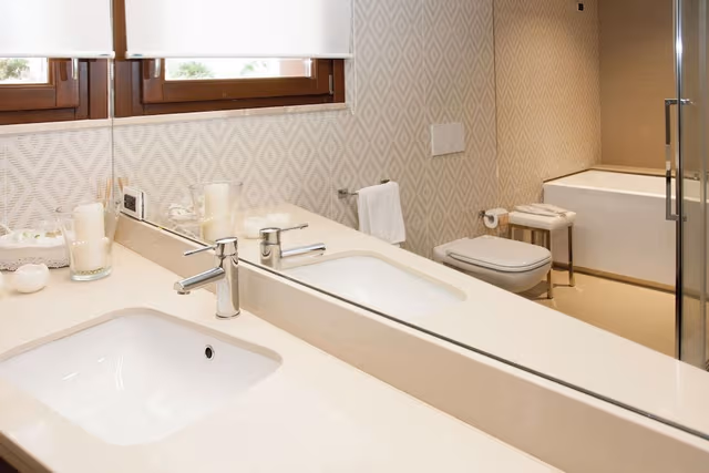 Junior Suite (with Whirlpool)