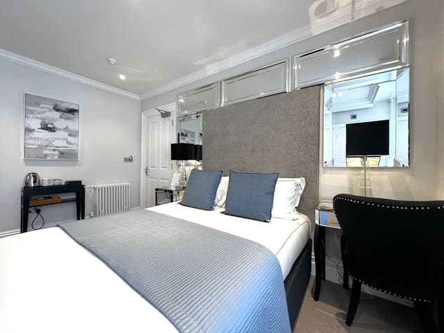 Classic Double Room, Ensuite