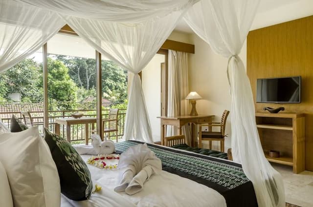 Sapodilla Suite Room with Balcony