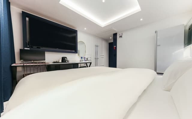 B Deluxe Room