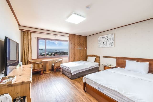 Deluxe Twin Room, Ocean View (Old Building)