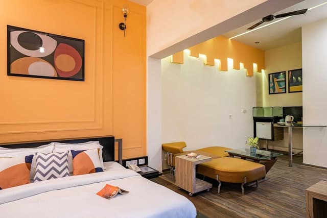 Luxury Suite, 1 Bedroom, Private Bathroom