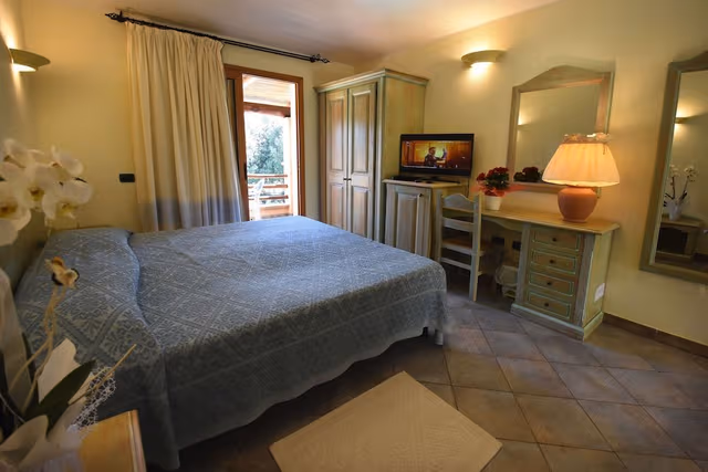 Triple Room, Connecting Rooms