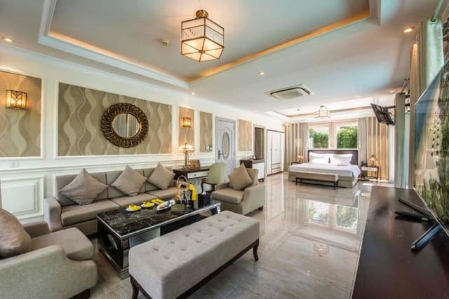 EXECUTIVE SUITE SEAVIEW
