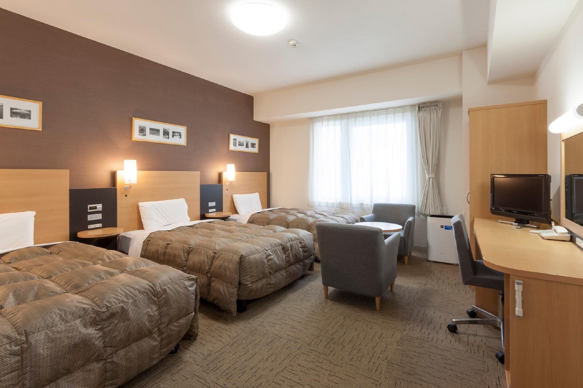 โรงแรมคอมฟอร์ต ศาลากลางจังหวัดนะฮะ (Comfort Hotel Naha Prefectural Office)1