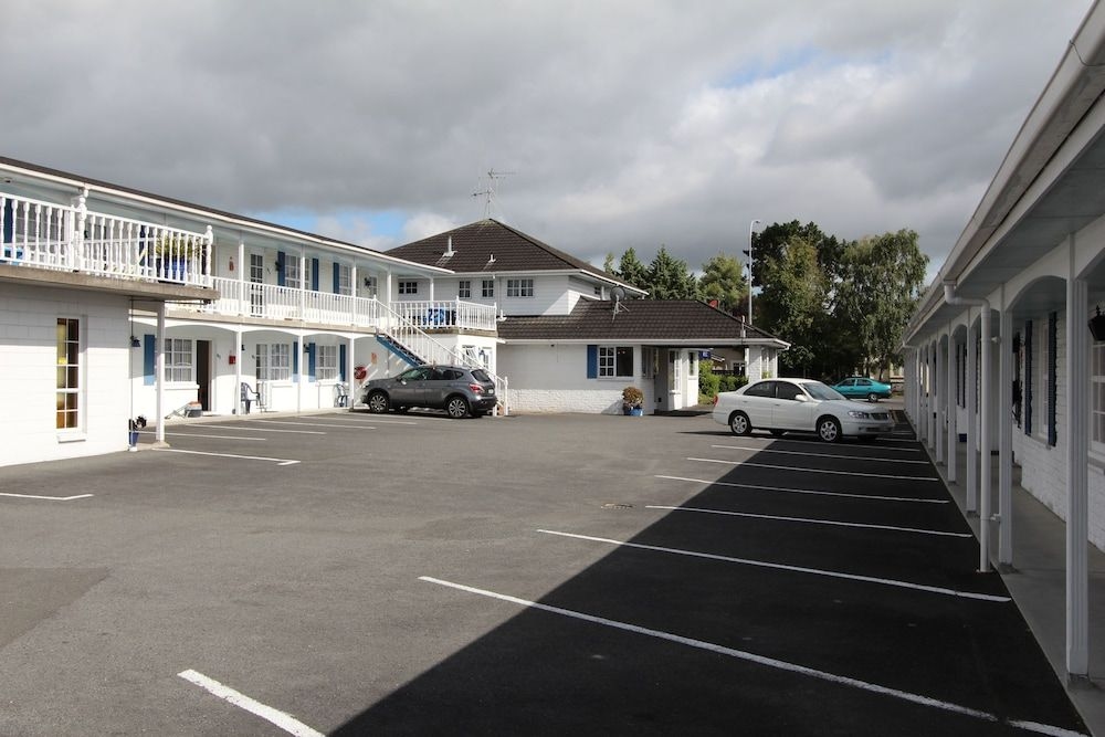 Boundary Court Motor Inn3